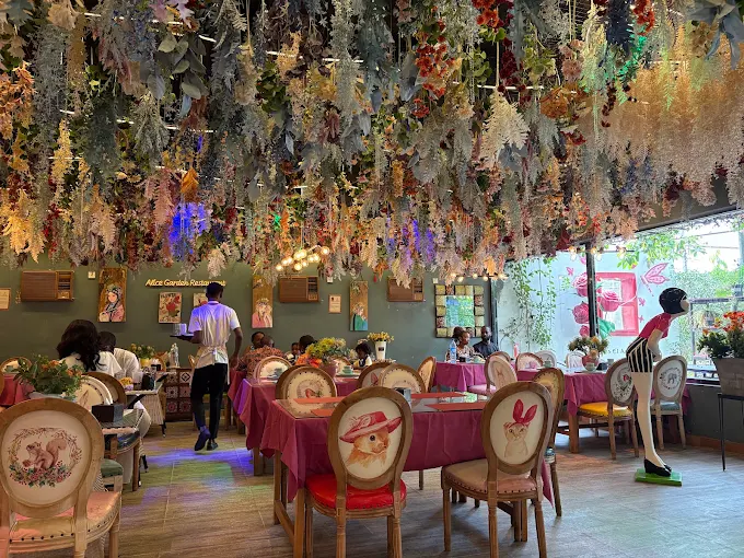 Alice Garden Restaurant